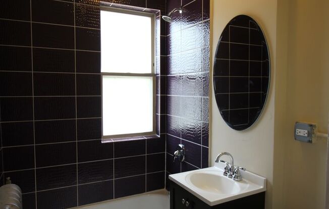 Studio, 1 bath, 450 sqft, $1,515, Unit 320