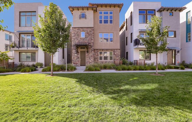 MODERN LUXURY IN SCENIC COMMUNICATIONS HILL LIGHT-FILLED INTERIORS WITH GREENBELT VIEWS