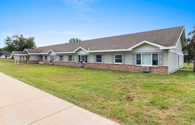 2 beds, 1 bath, 900 sqft, $995, Unit 2840-110