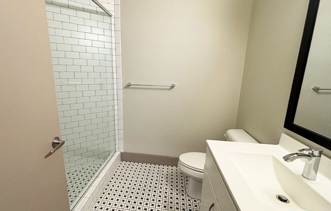 2 beds, 2 baths, 1,050 sqft, $2,095, Unit 3250-102