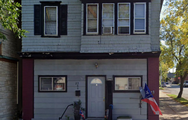 2366 S. 9th St. 824-828 W Hayes Ave.
