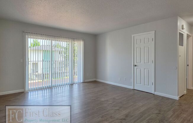 2 beds, 1 bath, 672 sqft, $1,395, Unit 28
