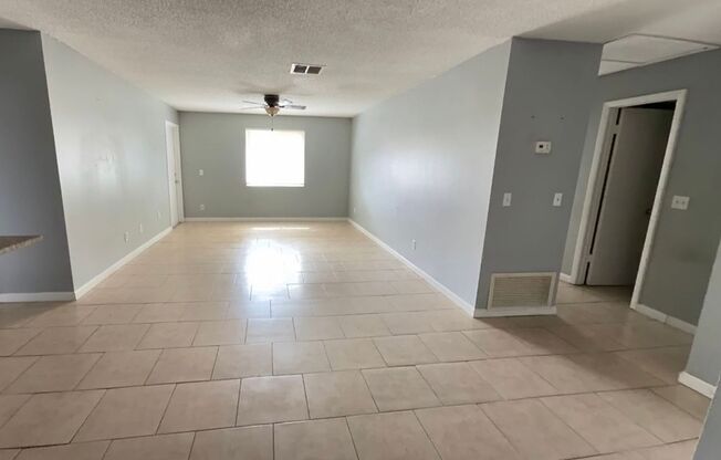 2 beds, 2 baths, 1,000 sqft, $1,495, Unit 4-230