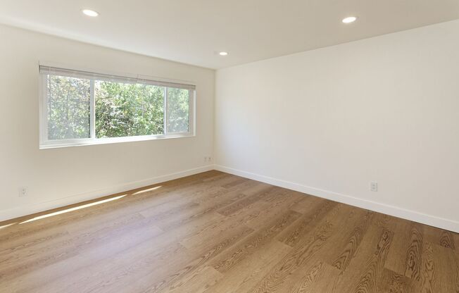 1 bed, 1 bath, 565 sqft, $2,095, Unit 210