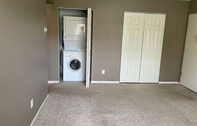 2 beds, 1 bath, $1,399