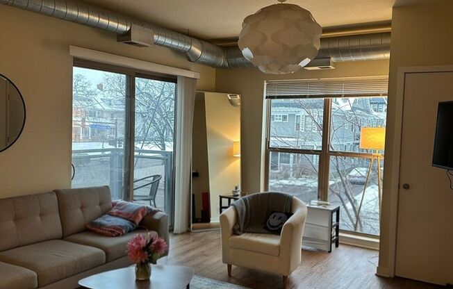 2 beds, 1 bath, 793 sqft, $1,900, Unit 207