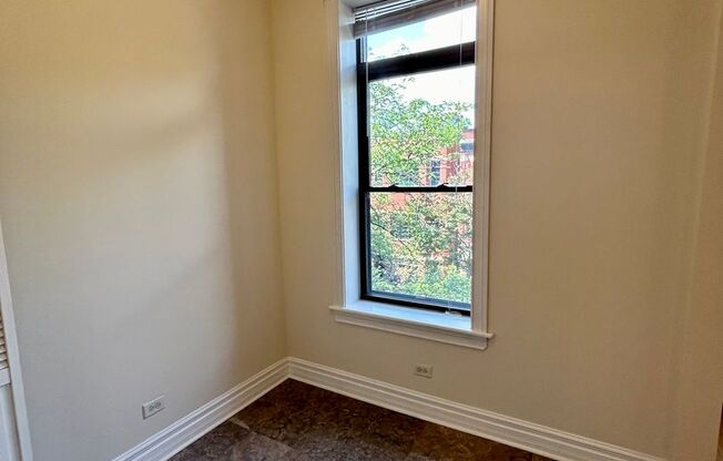 2053 N. Sheffield