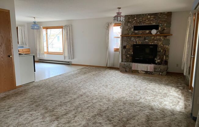 3 Bedrooms, 2 Bathrooms Single Family Home in Crosslake, MN on the Whitefish Chain of Lakes year-round rental (Rush Lake)