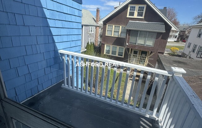 36 COMMONWEALTH RD