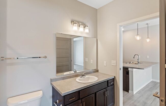 Studio, 1 bath, 639 sqft, $975, Unit 305