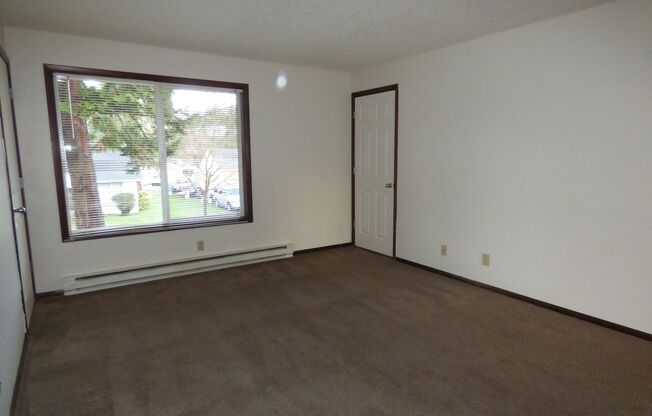 1190-1196 7th St NW Salem, OR 97304