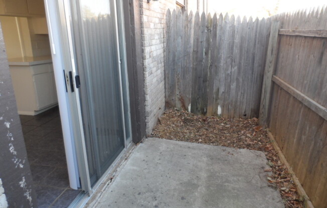 2504 N Hudson ($0 Renew Fee)