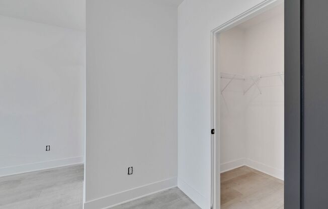 2 beds, 2 baths, 985 sqft, $1,825, Unit Unit 405