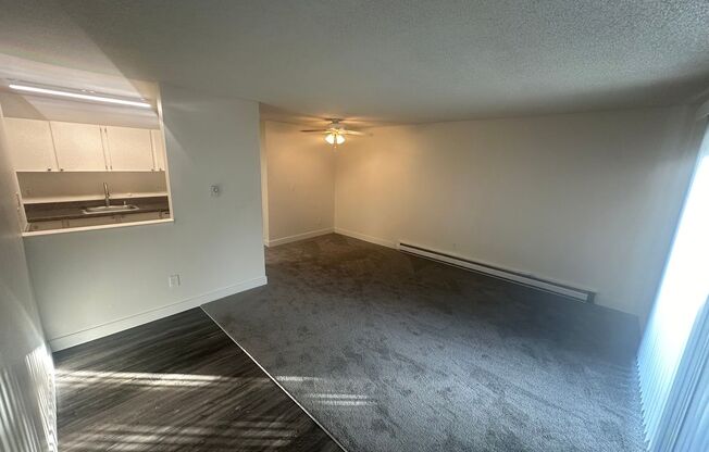 1 bed, 1 bath, 650 sqft, $1,475, Unit E206