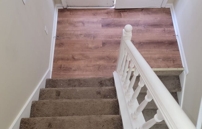 Great In-Law Suite Property - Master on Upper Level - Secondary Bedrooms on Lower Level