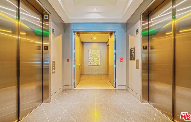 1 bed, 1 bath, 960 sqft, $2,700, Unit 714