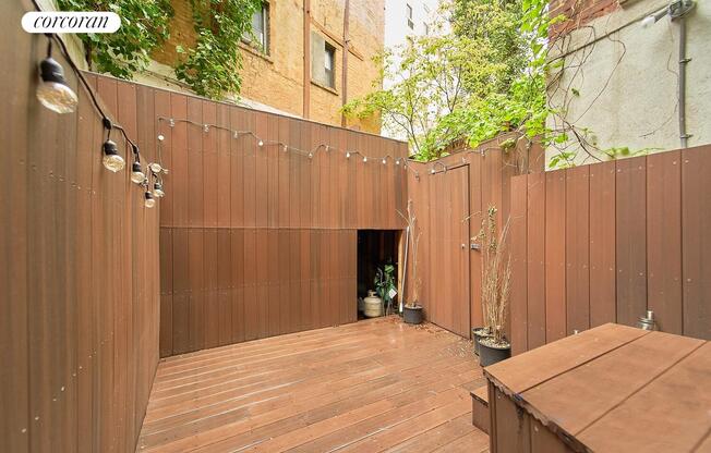 102 GREENWICH AVE