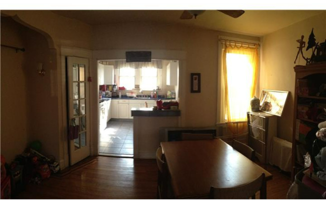 3 beds, 1 bath, $1,600