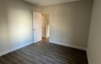 2 beds, 1 bath, $2,400, Unit 03