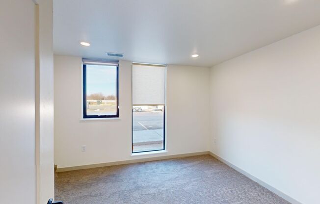 3 beds, 2 baths, 1,111 sqft, $1,465, Unit 2404-304