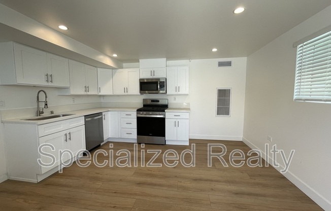 1135 SCOFIELD DR