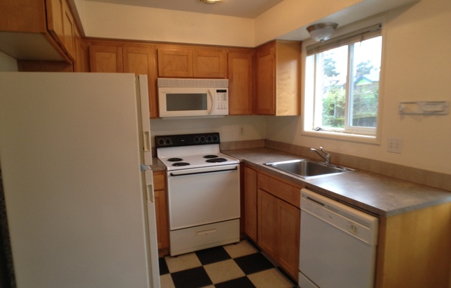 2 beds, 1 bath, $1,795