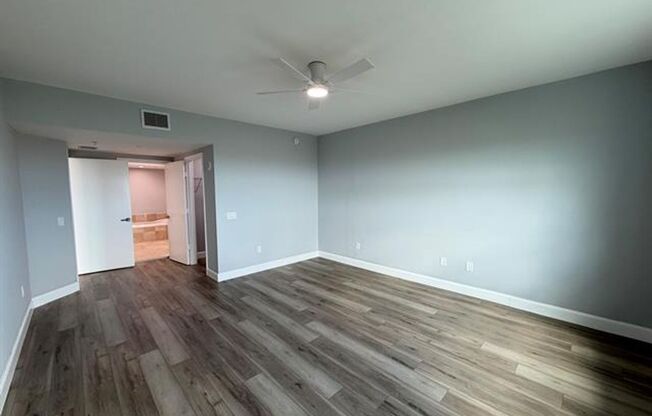3 beds, 3 baths, $3,975, Unit # 1603
