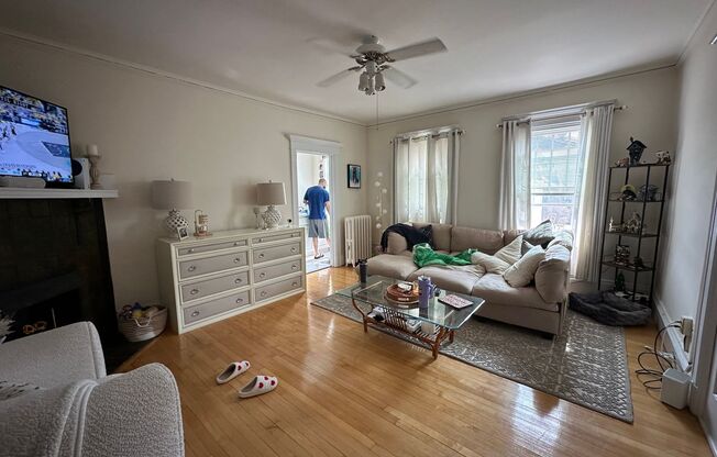 1 bed, 1 bath, 600 sqft, $2,255, Unit 211