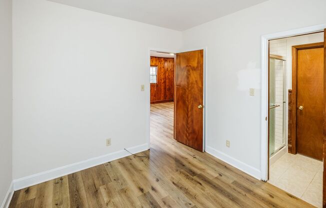 4 beds, 2.5 baths, $2,450