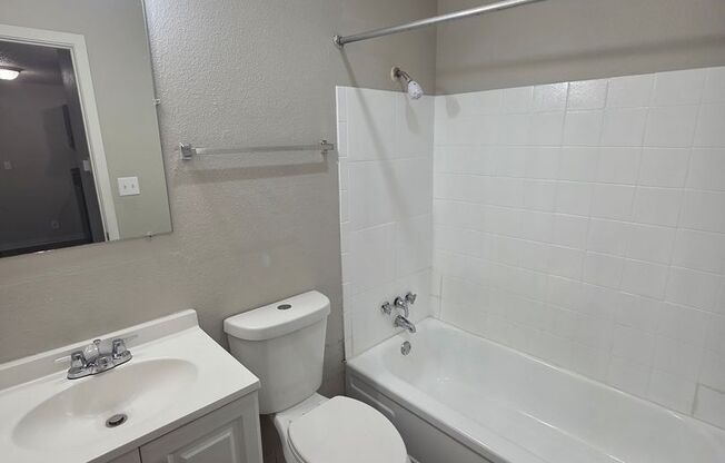 1 bed, 1 bath, 450 sqft, $745, Unit Unit 2001-19