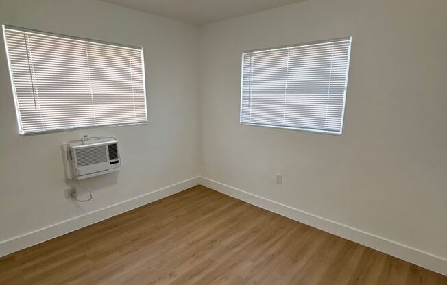 2 Bed/ 1 Bath -Central location - Parking