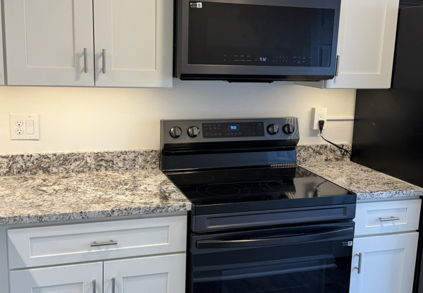 7005 LAFAYETTE SQ