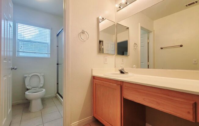 3 beds, 2.5 baths, $1,700