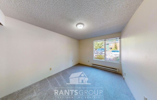 2 beds, 1 bath, $1,575, Unit 15A