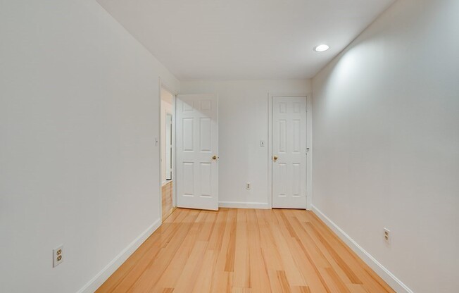 2 beds, 1 bath, 940 sqft, $2,500, Unit 317