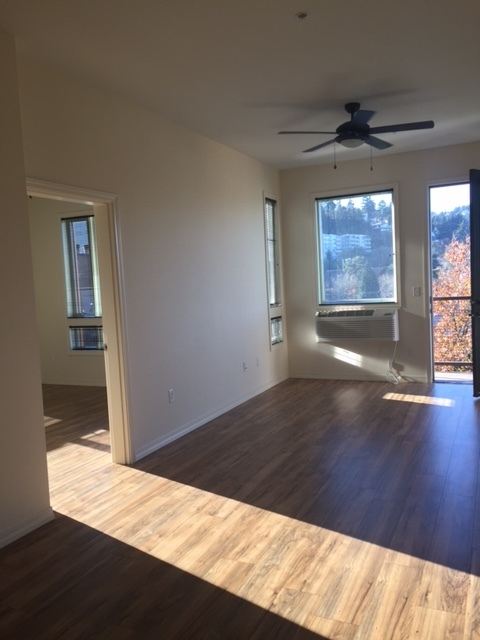 2 beds, 1 bath, 677 sqft, $1,699, Unit 306