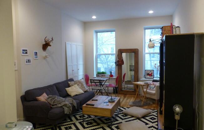 143 W 69 ST