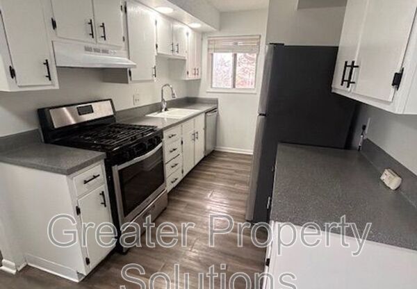 5006 NW KALIVAS CIR