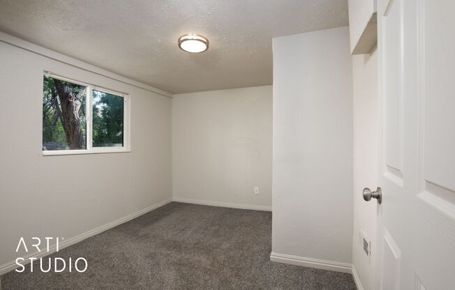 2 beds, 1 bath, $1,980