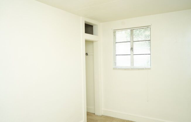 2 beds, 1 bath, $1,450, Unit Apt #A