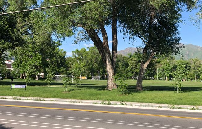 900 E apartments