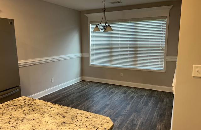 215 COLLINSTOWN AVE