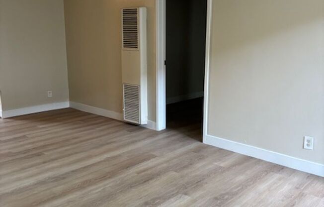 Coldwater Canyon 4961