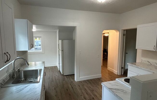 2 beds, 1 bath, $1,800