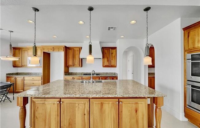 golf view, balcony , 5 bed room plus den and loft
