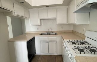 1 bed, 1 bath, $1,695, Unit D