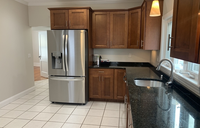 2 beds, 1 bath, $2,500, Unit 1