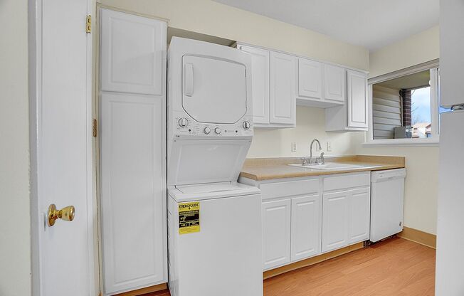 2 bedroom townhome with 2 bathrooms