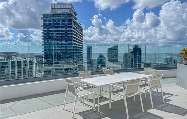 1 bed, 1.5 baths, $3,750, Unit # 1810