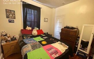 226 S 45 ST